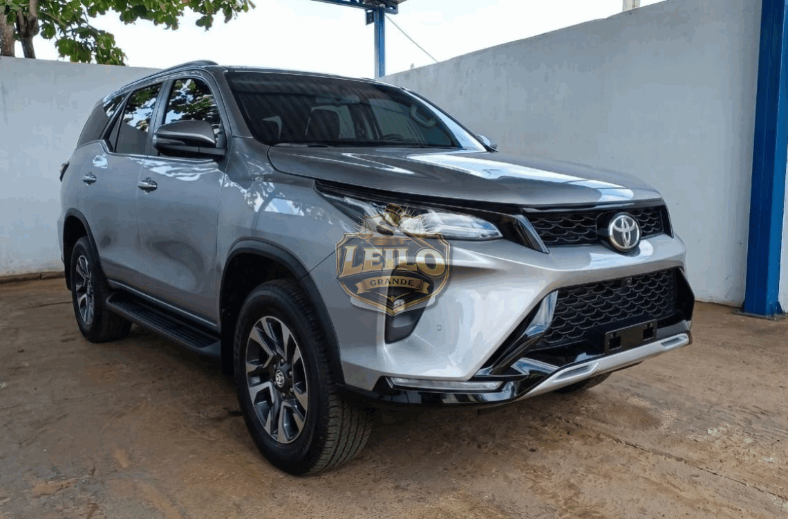 TOYOTA HILUX 25/25