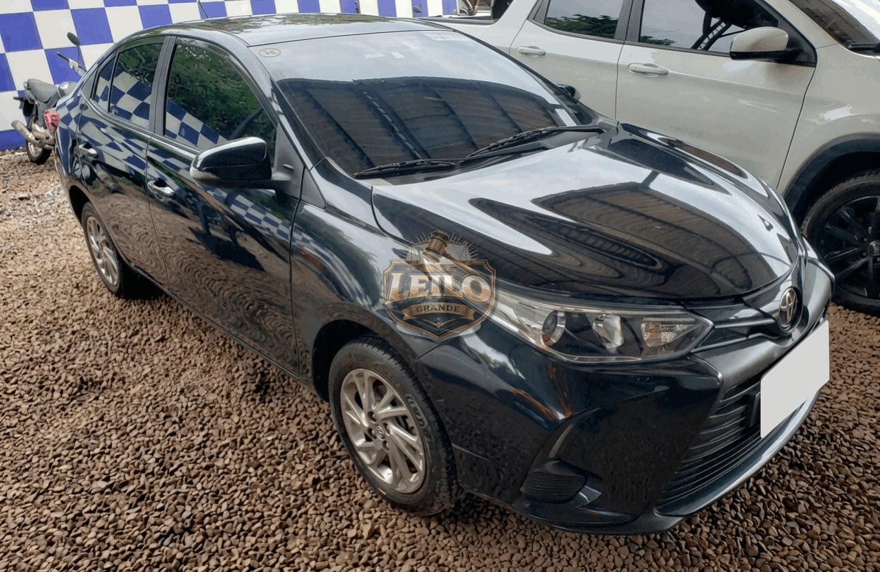 TOYOTA YARIS SEDA 22/23