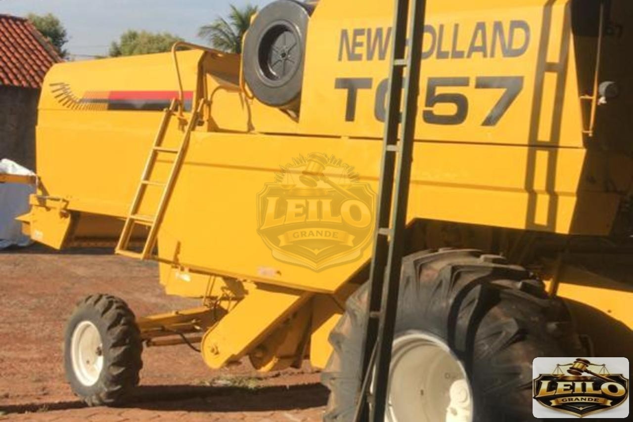 NEW HOLLAND TC57 2000